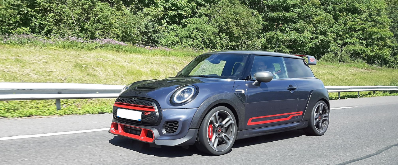 Livraison d'une MINI John Cooper Works GP|AMPLITUDE AUTOMOBILES Tours